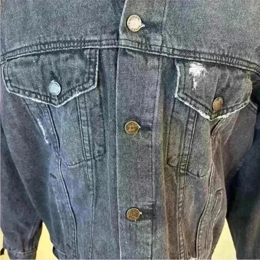 Carmar Men's Distressed Gray/ Black Jean Jacket
With Zippers Size Small EUC! - Picture 8 of 12